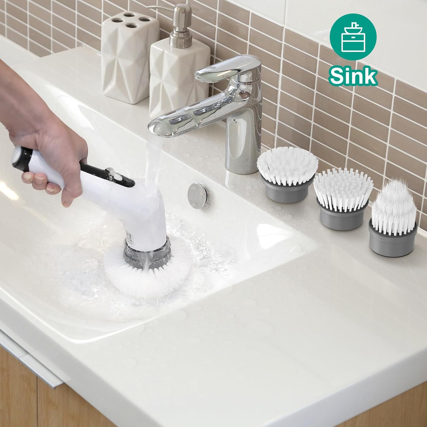 VEKEN ELECTRIC SPIN SCRUBBER, 9 REPLACEABLE BRUSH HEADS| White - aborderproducts