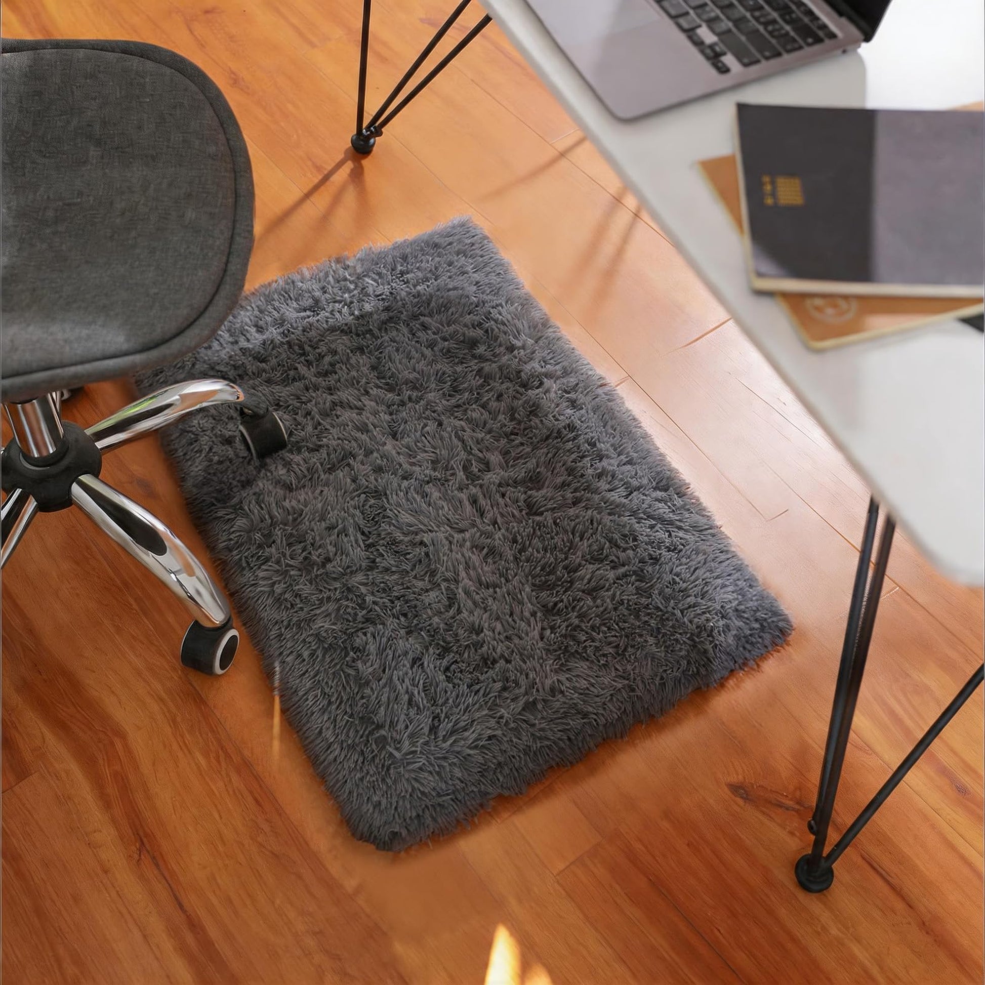 Ophanie 1.5' x 2.5' Fluffy Soft Washable Non-Slip Area Rug - Grey-6