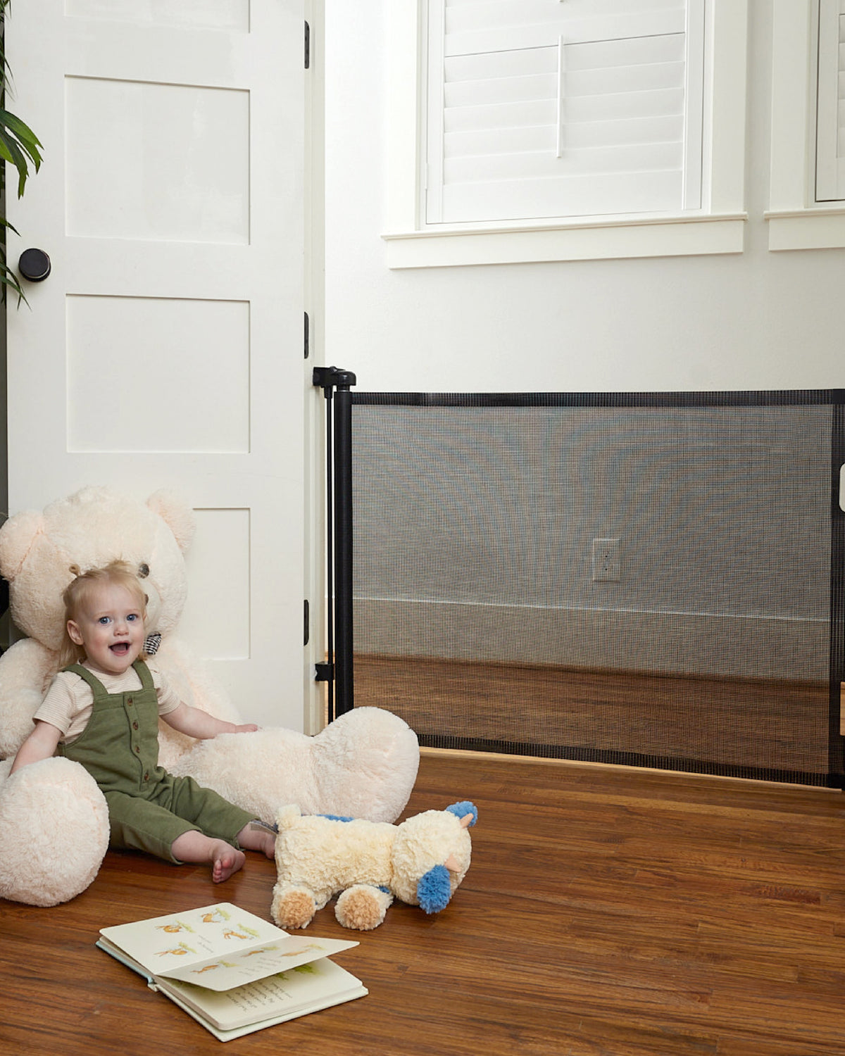 Mesh Baby Gate | 33 Inches Tall | 0-76 Inches Wide | Black | Cumbor - aborderproducts